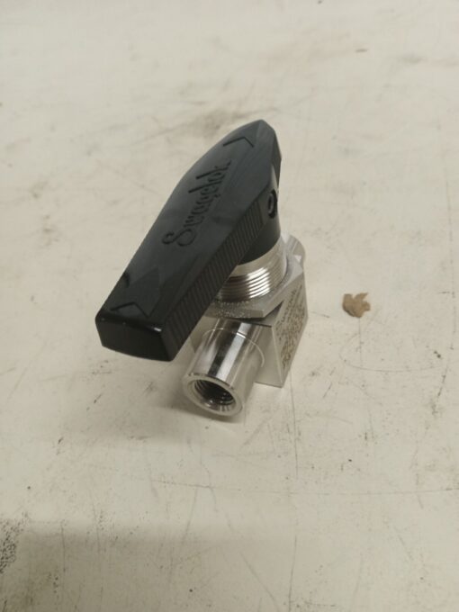 Swagelok SS-44F4 Ball Valve - Image 4