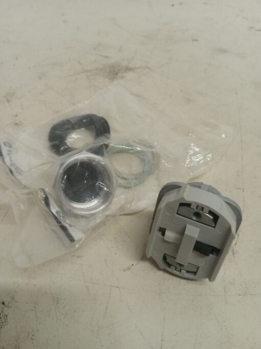 Allen-Bradley 800T-J91 AB 3 Position Switch - Image 4