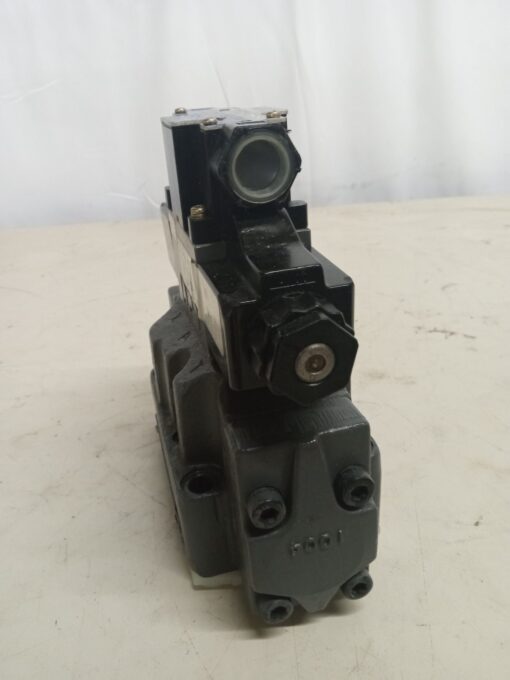 TOKIMEC DG5V-7-33C-T-P2-T-82-JA448 DIRECTIONAL CONTROL VALVE - Image 4