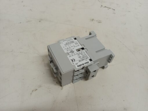 Allen-Bradley 100-C30EJ00 Contactor - Image 4