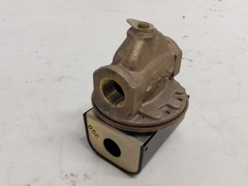McDonnel & Miller FS6-J-3/4 Flow Switch - Image 2