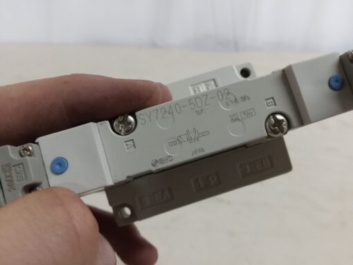 SMC SY7240-5DZ-02 Solenoid Pneumatic Valve - Image 2