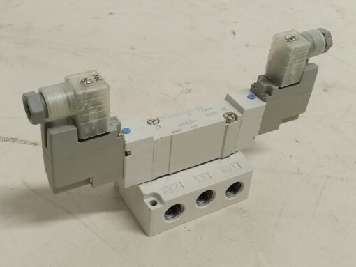 SMC SY7240-5DZ-02 Solenoid Pneumatic Valve - Image 3