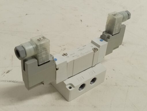 SMC SY7240-5DZ-02 Solenoid Pneumatic Valve - Image 4