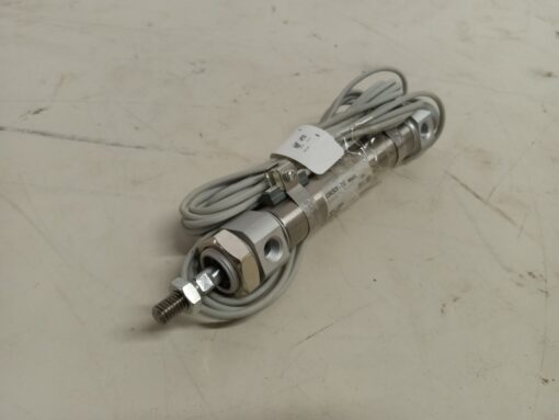 SMC CDM2B20-75-M9BL Round Body Cylinder - Image 2