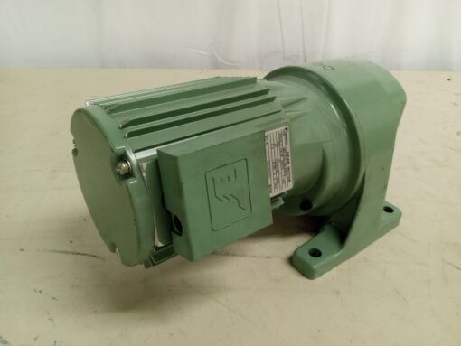Tsubaki Mta010-28L450V4 3 Phase Gear Motor - Image 2