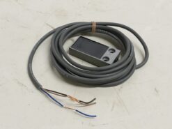 Alternative view of Omron TL-W5E1 Proximity Switch