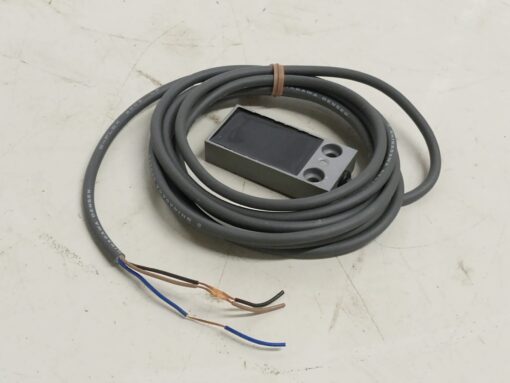 Omron TL-W5E1 Proximity Switch - Image 2