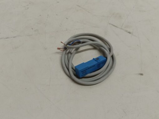 Yamatake-Honeywell Fl2-4A6H-L5 Proximity Switch - Image 2
