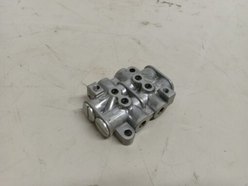 IHI M(20-20) HYD Valve - Image 4