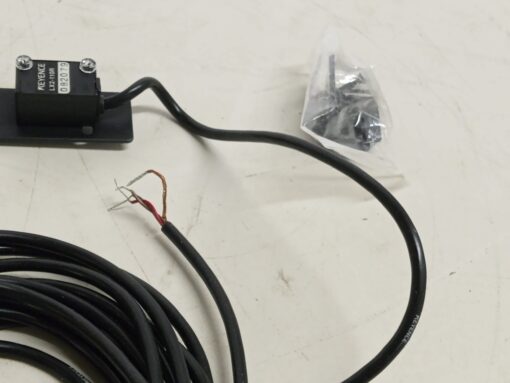 Keyence Lx2-110T Laser Sensor - Image 4