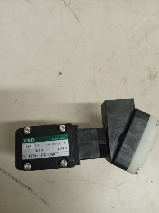 CKD FGB41-10-5-13RSN-3 Valve - Image 2
